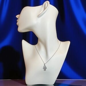 Beautiful Silver Hamsa Pendant Necklace